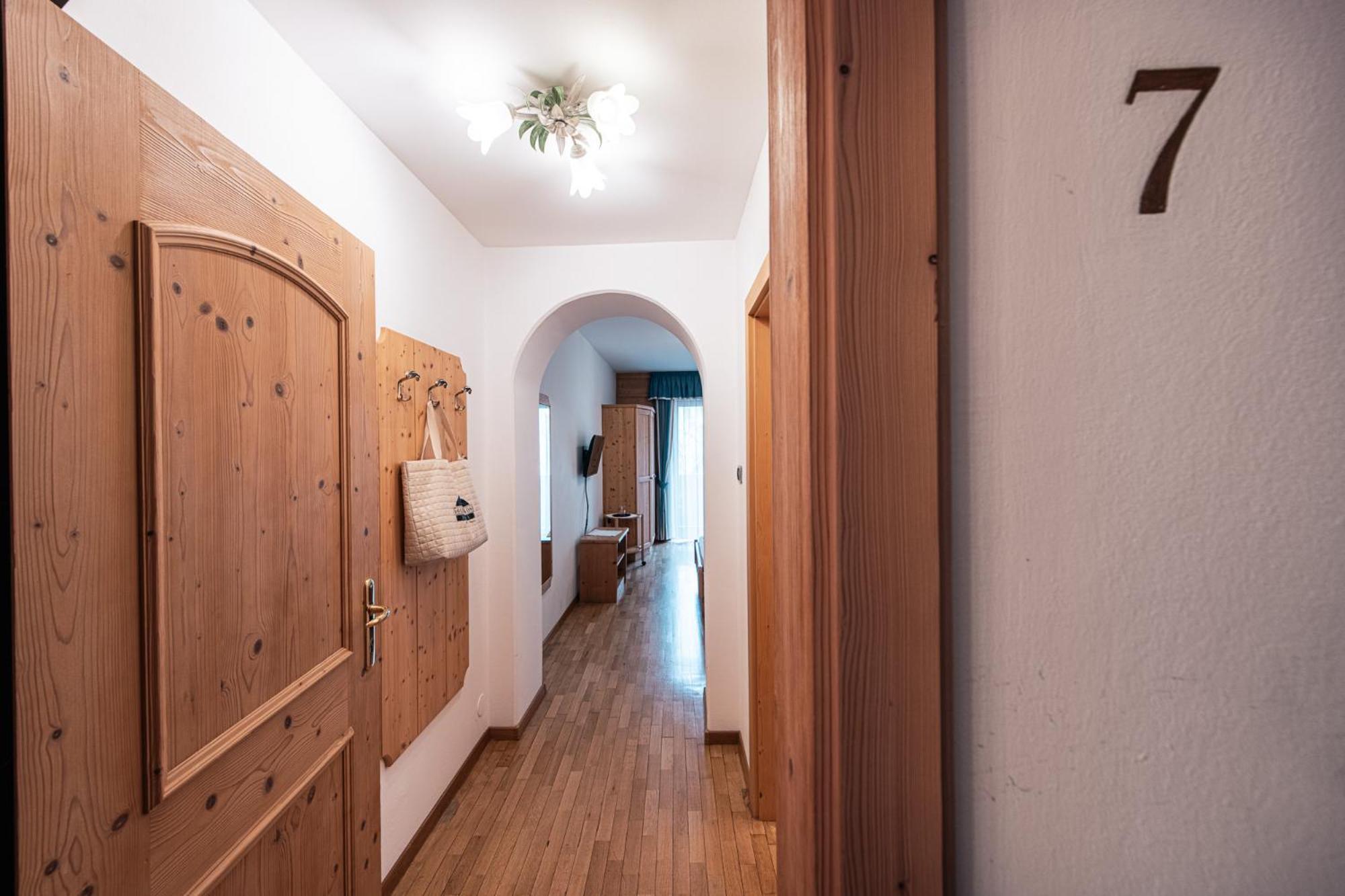 Hotel Goldene Rose Monguelfo-Tesido / Welsberg-Taisten Kültér fotó