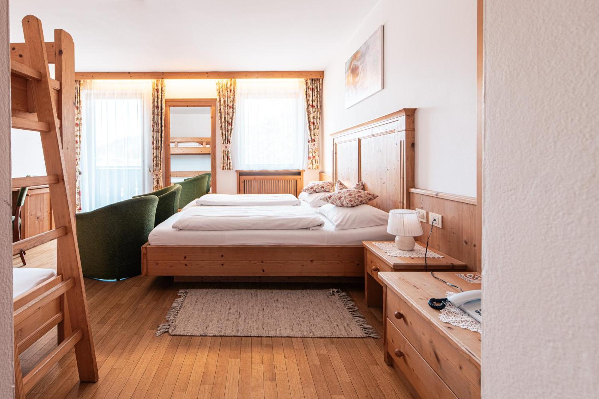 Hotel Goldene Rose Monguelfo-Tesido / Welsberg-Taisten Kültér fotó