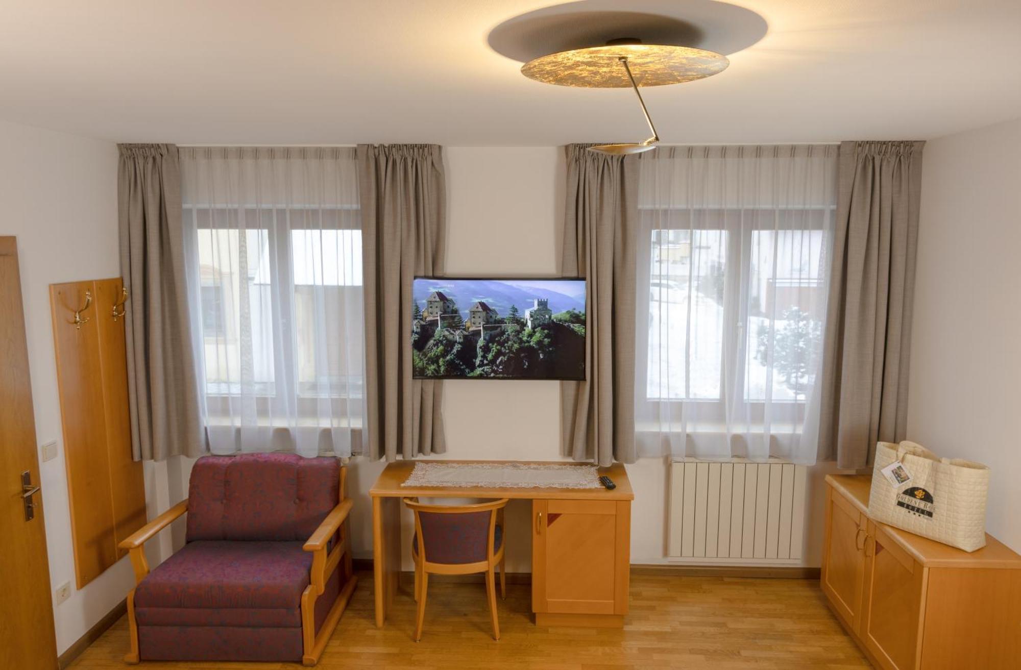 Hotel Goldene Rose Monguelfo-Tesido / Welsberg-Taisten Kültér fotó