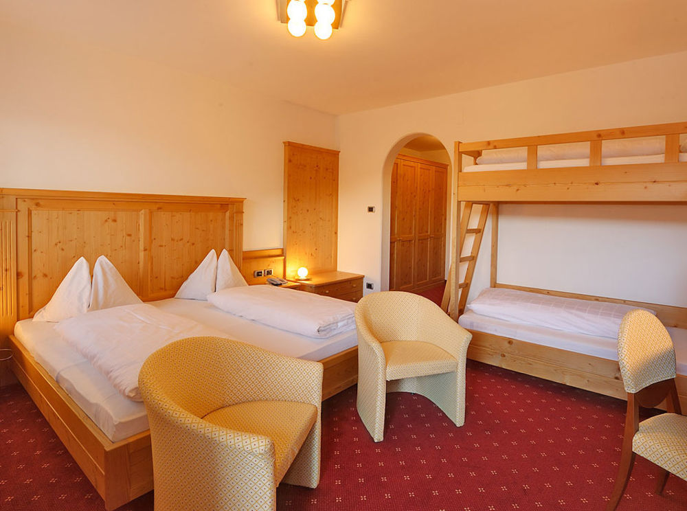 Hotel Goldene Rose Monguelfo-Tesido / Welsberg-Taisten Kültér fotó