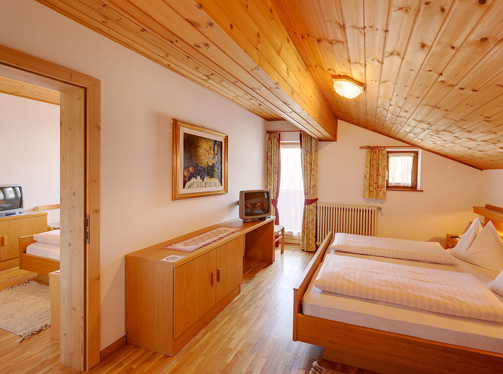 Hotel Goldene Rose Monguelfo-Tesido / Welsberg-Taisten Kültér fotó