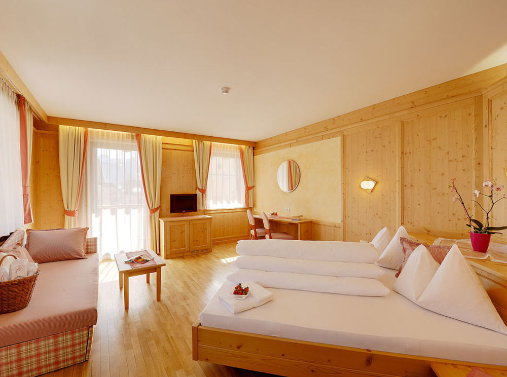 Hotel Goldene Rose Monguelfo-Tesido / Welsberg-Taisten Kültér fotó